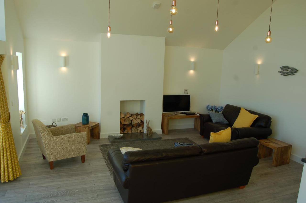 Beautiful, Modern Villa 5 Mins Walk From The Stunning Bay At Trearddur Holyhead Zewnętrze zdjęcie